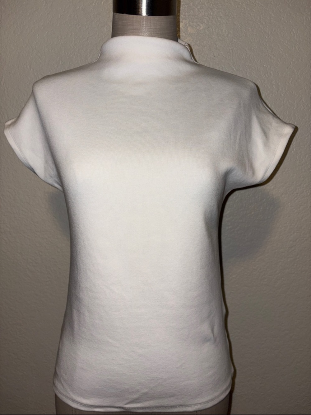 Zara White Short Sleeve Mock Neck Top